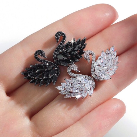 Swan Stud Earrings in Sterling Silver with diamond Animal Stud Earrings - Bird - Picture 2 of 3